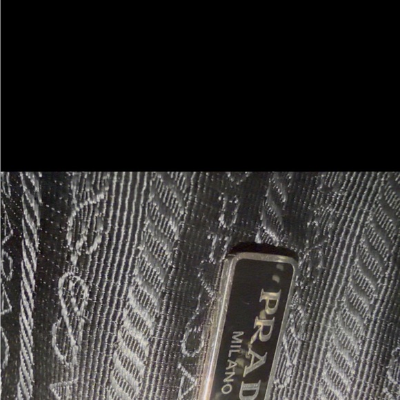 Prada Black Re-Edition 2005 Shoulder Bag - Picture 4 of 6